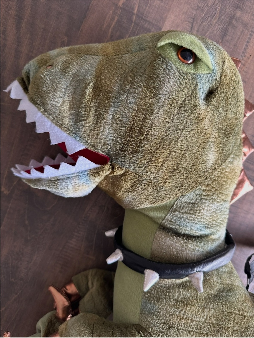 Dinosaur Plush Ride On - Picture 3 of 4